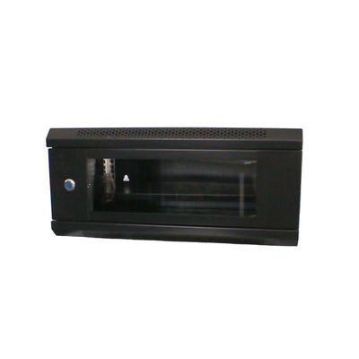 Servidor 4U de estoque dentro de um rack de gabinete de rede de 19 polegadas de design profissional.